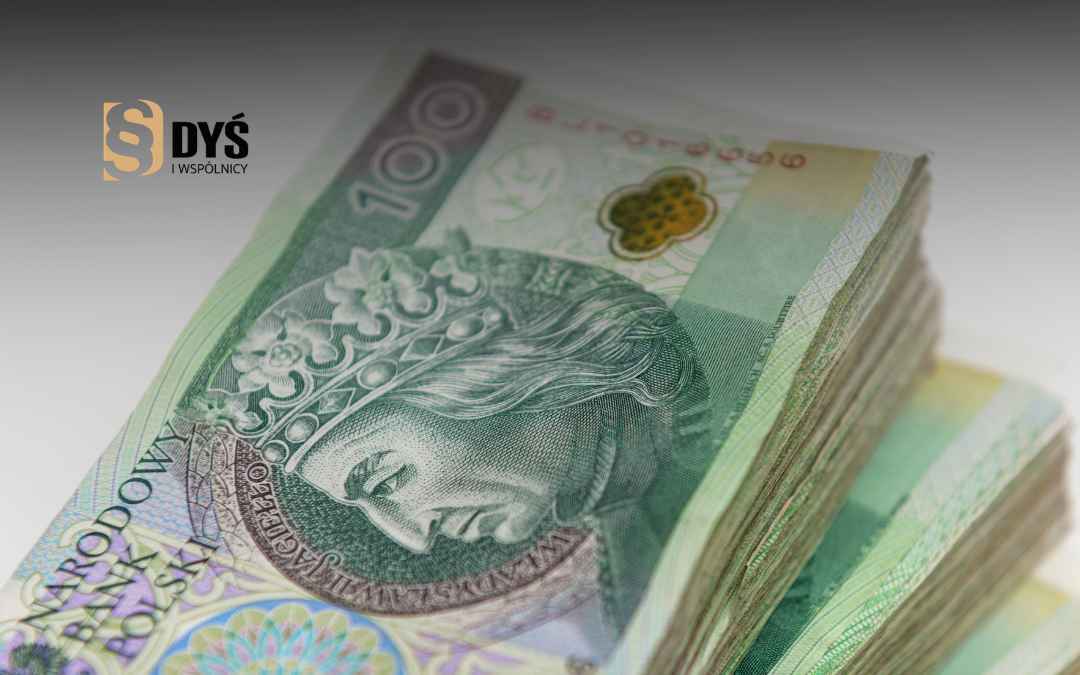 Plik banknotów stuzłotowych Narodowego Banku Polskiego jako wynagrodzenie za bezumowne korzystanie z nieruchomości